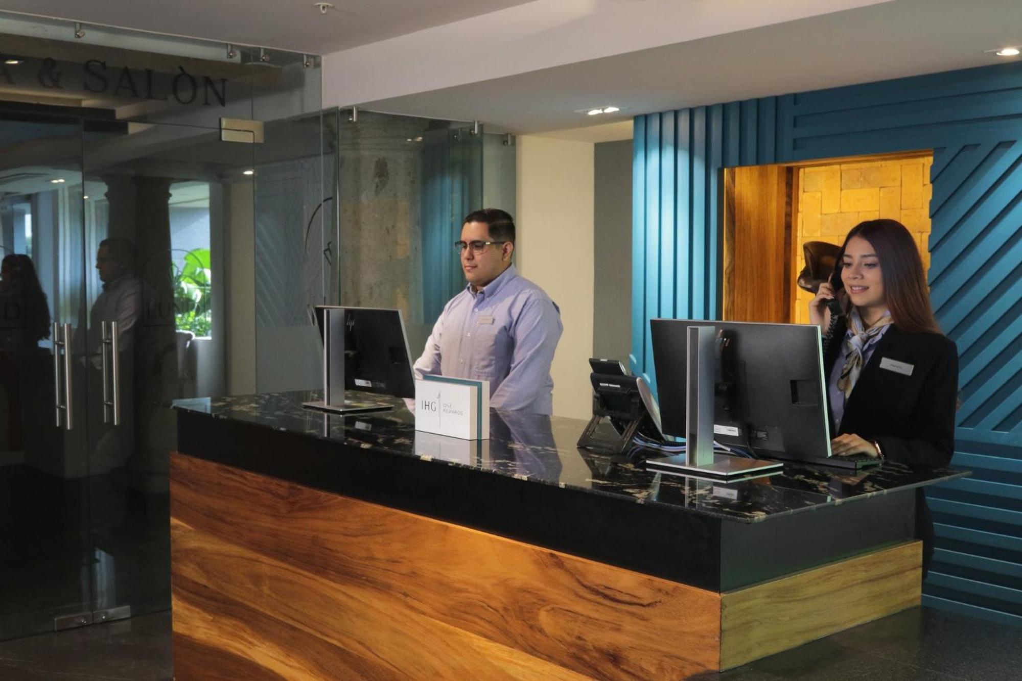 Hotel Indigo Guadalajara Expo By Ihg Exteriör bild